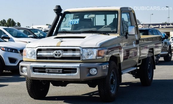 Buy Import Toyota Land Cruiser Beige Car in Import - Dubai in Central Buy Import Toyota Land Cruiser Beige Car in Import - Dubai in Central