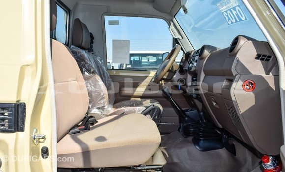 Buy Import Toyota Land Cruiser Beige Car in Import - Dubai in Central Buy Import Toyota Land Cruiser Beige Car in Import - Dubai in Central