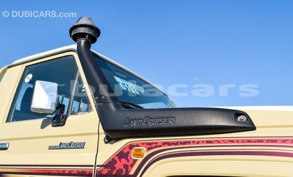 Buy Import Toyota Land Cruiser Beige Car in Import - Dubai in Central Buy Import Toyota Land Cruiser Beige Car in Import - Dubai in Central