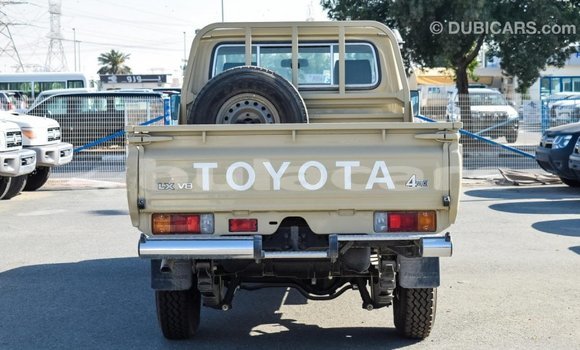 Buy Import Toyota Land Cruiser Beige Car in Import - Dubai in Central Buy Import Toyota Land Cruiser Beige Car in Import - Dubai in Central