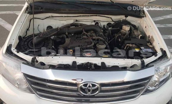 Buy Import Toyota Fortuner White Car in Import - Dubai in Central Buy Import Toyota Fortuner White Car in Import - Dubai in Central