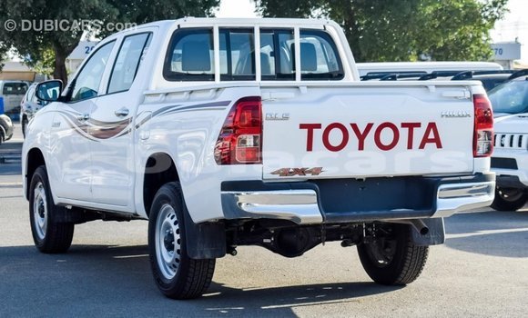 Buy Import Toyota Hilux White Car in Import - Dubai in Central Buy Import Toyota Hilux White Car in Import - Dubai in Central