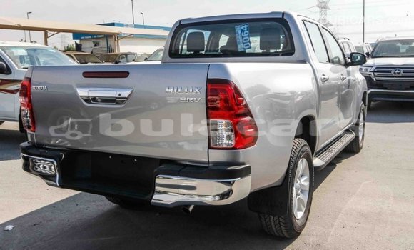 Acheter Import Voiture Toyota Hilux Gris à Import - Dubai, Central Acheter Import Voiture Toyota Hilux Gris à Import - Dubai, Central