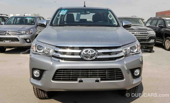 Acheter Import Voiture Toyota Hilux Gris à Import - Dubai, Central Acheter Import Voiture Toyota Hilux Gris à Import - Dubai, Central