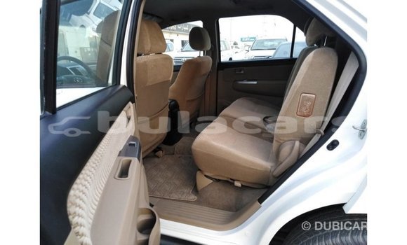 Buy Import Toyota Fortuner White Car in Import - Dubai in Central Buy Import Toyota Fortuner White Car in Import - Dubai in Central