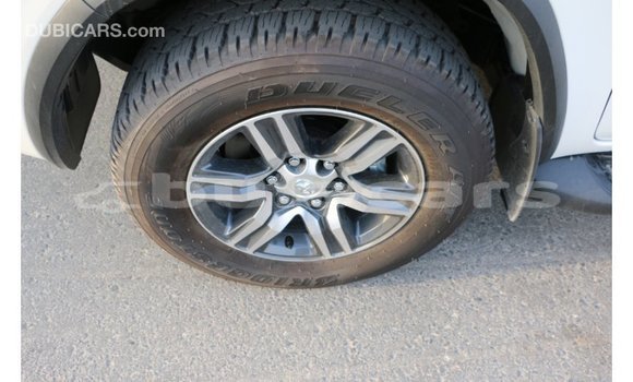 Acheter Import Voiture Toyota Fortuner Noir à Import - Dubai, Central Acheter Import Voiture Toyota Fortuner Noir à Import - Dubai, Central