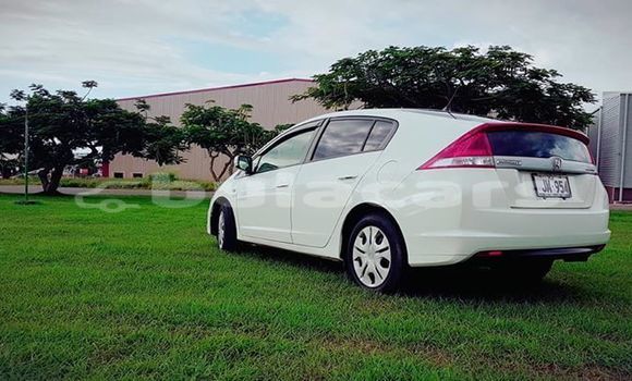 Buy Used Honda Insight White Car in Nadi in Western Buy Used Honda Insight White Car in Nadi in Western