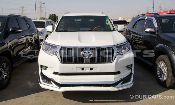 Acheter Import Voiture Toyota Prado Blanc à Import - Dubai, Central Acheter Import Voiture Toyota Prado Blanc à Import - Dubai, Central