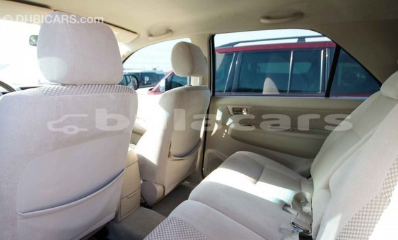 Buy Import Toyota Fortuner White Car in Import - Dubai in Central Buy Import Toyota Fortuner White Car in Import - Dubai in Central