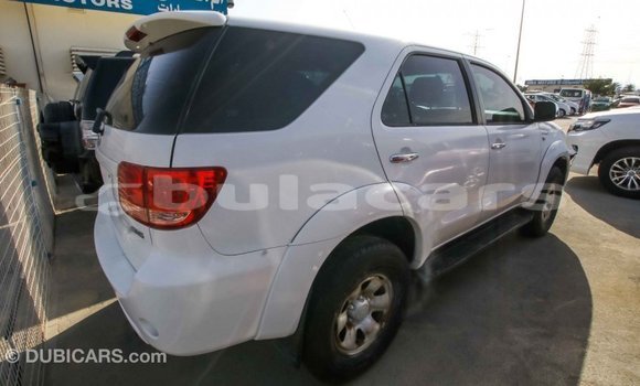 Buy Import Toyota Fortuner White Car in Import - Dubai in Central Buy Import Toyota Fortuner White Car in Import - Dubai in Central
