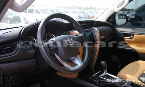 Buy Import Toyota Fortuner White Car in Import - Dubai in Central Buy Import Toyota Fortuner White Car in Import - Dubai in Central