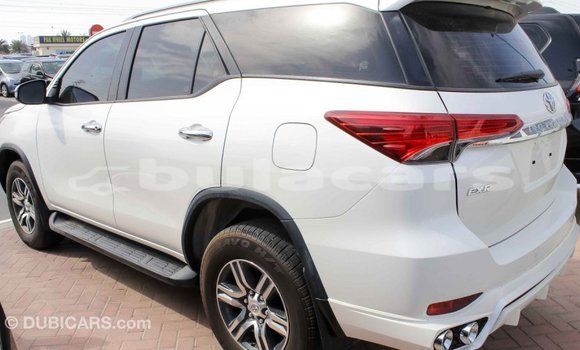 Buy Import Toyota Fortuner White Car in Import - Dubai in Central Buy Import Toyota Fortuner White Car in Import - Dubai in Central