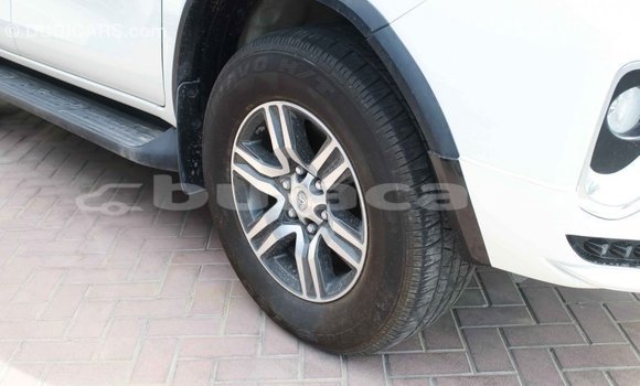 Buy Import Toyota Fortuner White Car in Import - Dubai in Central Buy Import Toyota Fortuner White Car in Import - Dubai in Central