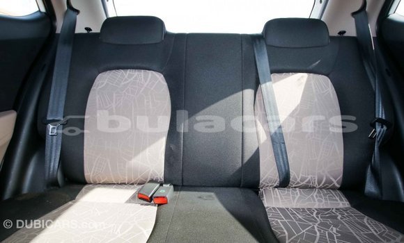 Acheter Import Voiture Hyundai i10 Blanc à Import - Dubai, Central Acheter Import Voiture Hyundai i10 Blanc à Import - Dubai, Central