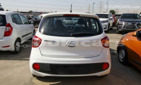 Acheter Import Voiture Hyundai i10 Blanc à Import - Dubai, Central Acheter Import Voiture Hyundai i10 Blanc à Import - Dubai, Central