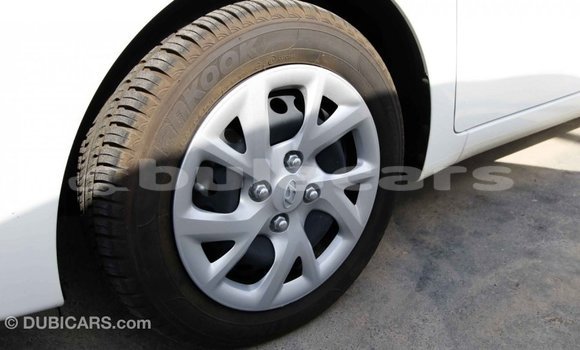 Acheter Import Voiture Hyundai i10 Blanc à Import - Dubai, Central Acheter Import Voiture Hyundai i10 Blanc à Import - Dubai, Central