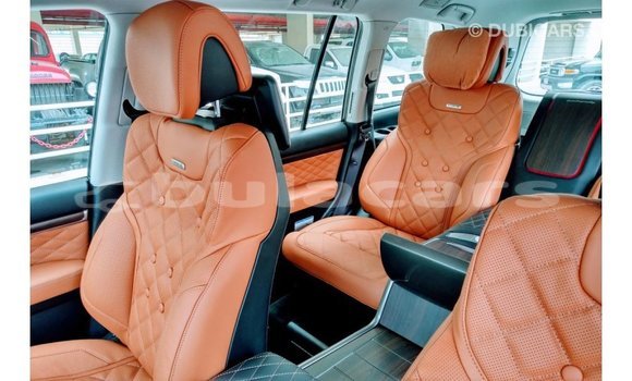 Acheter Import Voiture Toyota Land Cruiser Noir à Import - Dubai, Central Acheter Import Voiture Toyota Land Cruiser Noir à Import - Dubai, Central