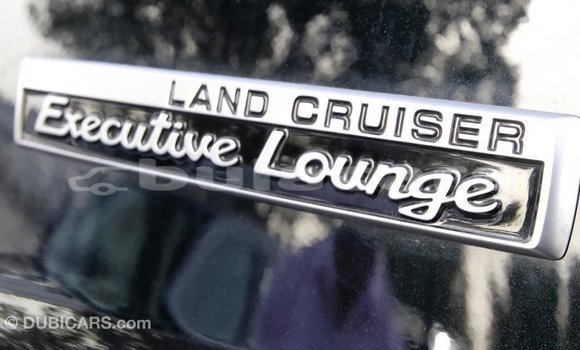 Acheter Import Voiture Toyota Land Cruiser Noir à Import - Dubai, Central Acheter Import Voiture Toyota Land Cruiser Noir à Import - Dubai, Central