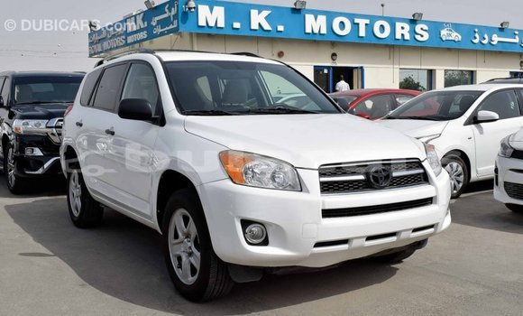Buy Import Toyota 4Runner White Car in Import - Dubai in Central Buy Import Toyota 4Runner White Car in Import - Dubai in Central