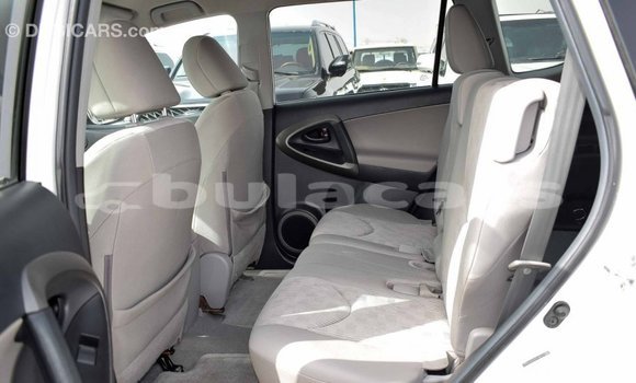 Buy Import Toyota 4Runner White Car in Import - Dubai in Central Buy Import Toyota 4Runner White Car in Import - Dubai in Central