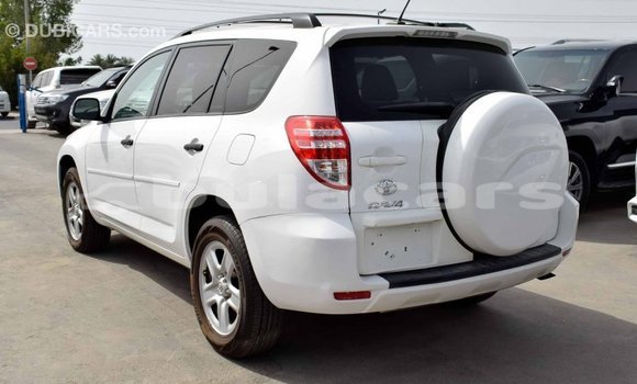 Buy Import Toyota 4Runner White Car in Import - Dubai in Central Buy Import Toyota 4Runner White Car in Import - Dubai in Central
