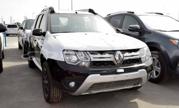 Acheter Import Voiture Renault Duster Noir à Import - Dubai, Central Acheter Import Voiture Renault Duster Noir à Import - Dubai, Central