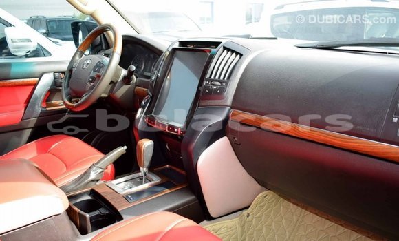 Acheter Import Voiture Toyota Land Cruiser Noir à Import - Dubai, Central Acheter Import Voiture Toyota Land Cruiser Noir à Import - Dubai, Central