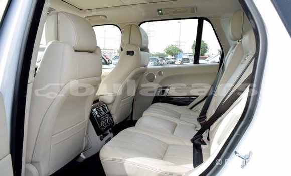 Buy Import Land Rover Range Rover White Car in Import - Dubai in Central Buy Import Land Rover Range Rover White Car in Import - Dubai in Central