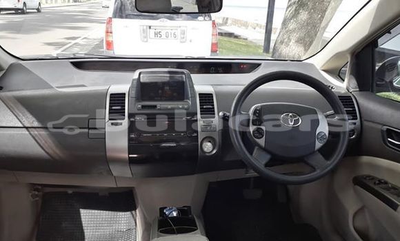 Acheter Occasion Voiture Toyota Prius Gris à Suva, Central Acheter Occasion Voiture Toyota Prius Gris à Suva, Central