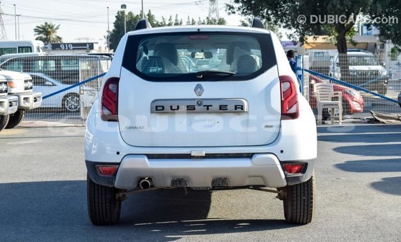 Buy Import Renault Duster White Car in Import - Dubai in Central Buy Import Renault Duster White Car in Import - Dubai in Central