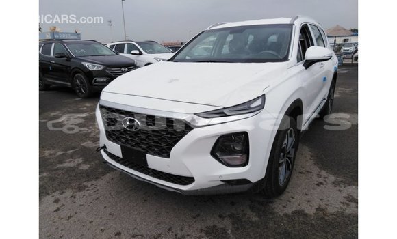 Buy Import Hyundai Santa Fe White Car in Import - Dubai in Central Buy Import Hyundai Santa Fe White Car in Import - Dubai in Central