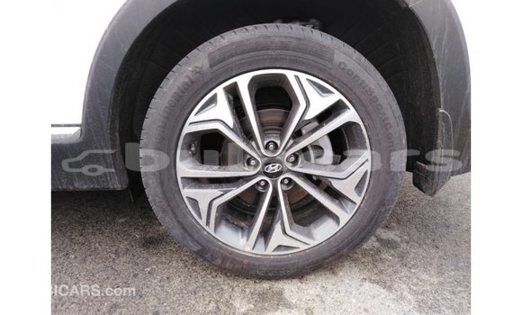 Buy Import Hyundai Santa Fe White Car in Import - Dubai in Central Buy Import Hyundai Santa Fe White Car in Import - Dubai in Central