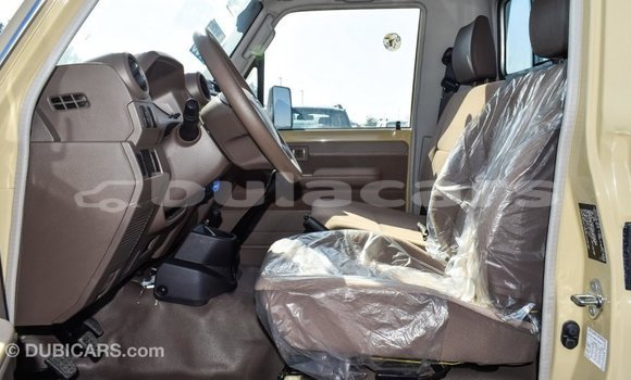 Buy Import Toyota Land Cruiser Beige Car in Import - Dubai in Central Buy Import Toyota Land Cruiser Beige Car in Import - Dubai in Central