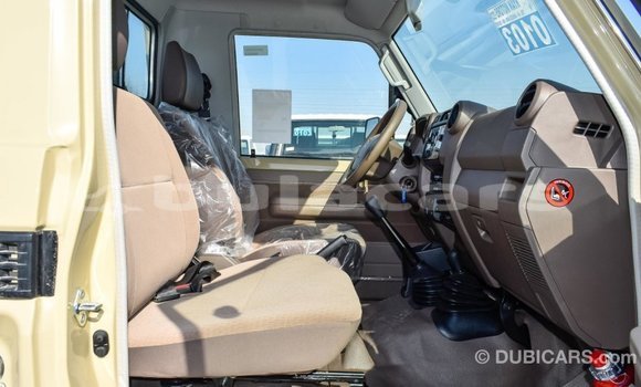 Buy Import Toyota Land Cruiser Beige Car in Import - Dubai in Central Buy Import Toyota Land Cruiser Beige Car in Import - Dubai in Central