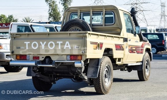 Buy Import Toyota Land Cruiser Beige Car in Import - Dubai in Central Buy Import Toyota Land Cruiser Beige Car in Import - Dubai in Central