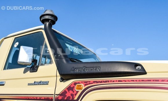 Buy Import Toyota Land Cruiser Beige Car in Import - Dubai in Central Buy Import Toyota Land Cruiser Beige Car in Import - Dubai in Central