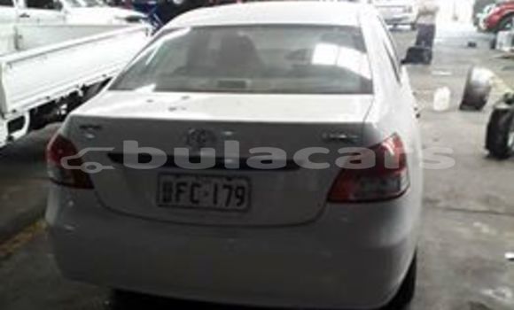 Acheter Occasion Voiture Toyota Yaris Blanc à Suva, Central Acheter Occasion Voiture Toyota Yaris Blanc à Suva, Central