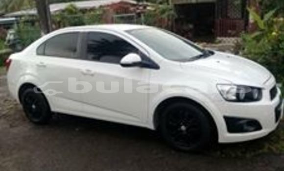 Acheter Occasion Voiture Chevrolet Sonic Blanc à Suva, Central Acheter Occasion Voiture Chevrolet Sonic Blanc à Suva, Central