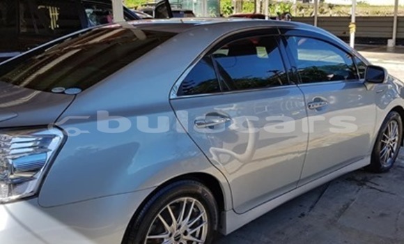 Buy Used Toyota Sai Blue Car in Suva in Central Buy Used Toyota Sai Blue Car in Suva in Central