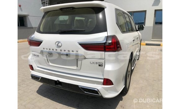 Acheter Import Voiture Lexus LX Blanc à Import - Dubai, Central Acheter Import Voiture Lexus LX Blanc à Import - Dubai, Central