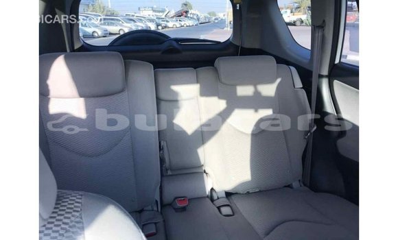 Buy Import Toyota 4Runner White Car in Import - Dubai in Central Buy Import Toyota 4Runner White Car in Import - Dubai in Central