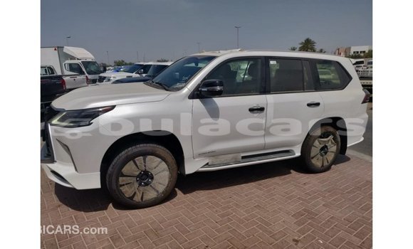 Acheter Import Voiture Lexus LX Blanc à Import - Dubai, Central Acheter Import Voiture Lexus LX Blanc à Import - Dubai, Central