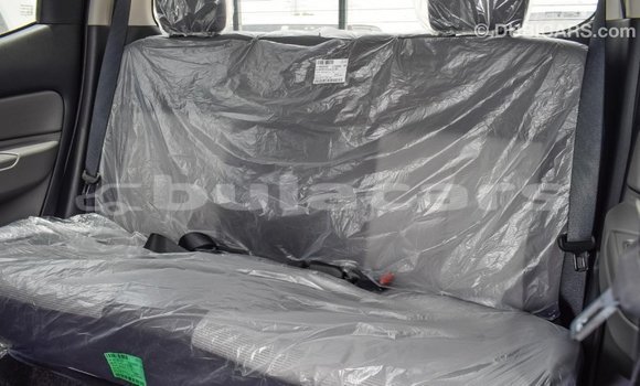 Acheter Import Voiture Mitsubishi L200 Gris à Import - Dubai, Central Acheter Import Voiture Mitsubishi L200 Gris à Import - Dubai, Central