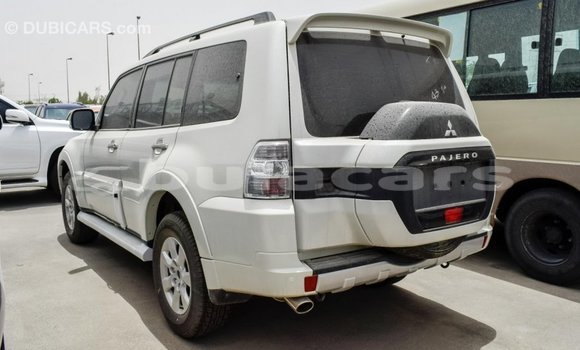 Buy Import Mitsubishi Pajero White Car in Import - Dubai in Central Buy Import Mitsubishi Pajero White Car in Import - Dubai in Central