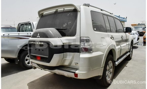Buy Import Mitsubishi Pajero White Car in Import - Dubai in Central Buy Import Mitsubishi Pajero White Car in Import - Dubai in Central