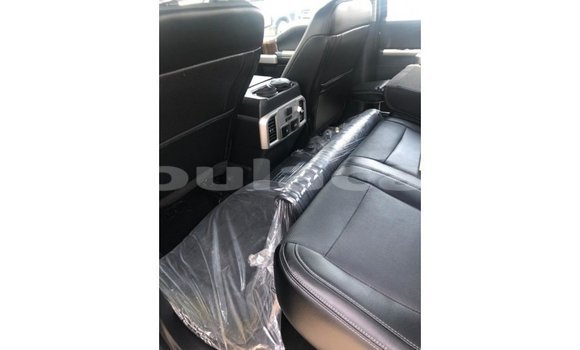 Buy Import Ford Club Wagon Grey Car in Import - Dubai in Central Buy Import Ford Club Wagon Grey Car in Import - Dubai in Central