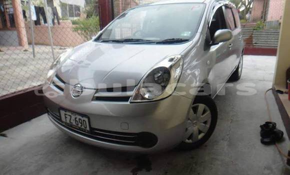 Acheter Occasion Voiture Nissan Note Gris à Suva, Central Acheter Occasion Voiture Nissan Note Gris à Suva, Central