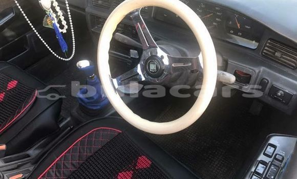 Acheter Occasion Voiture Nissan Bluebird Bleu à Suva, Central Acheter Occasion Voiture Nissan Bluebird Bleu à Suva, Central