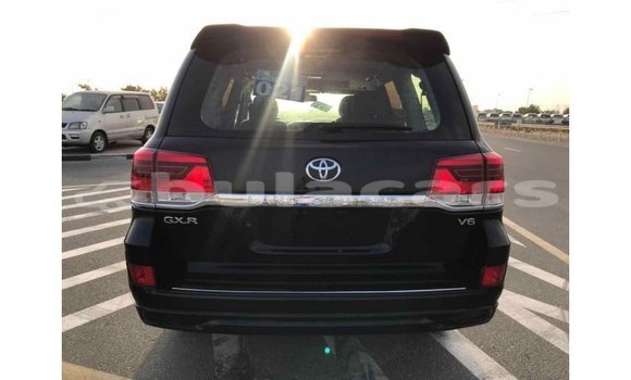 Buy Import Toyota Land Cruiser Black Car in Import - Dubai in Central Buy Import Toyota Land Cruiser Black Car in Import - Dubai in Central