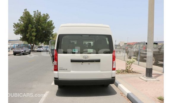 Buy Import Toyota Hiace White Car in Import - Dubai in Central Buy Import Toyota Hiace White Car in Import - Dubai in Central